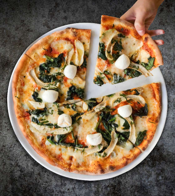 Hausgemachte Pizza